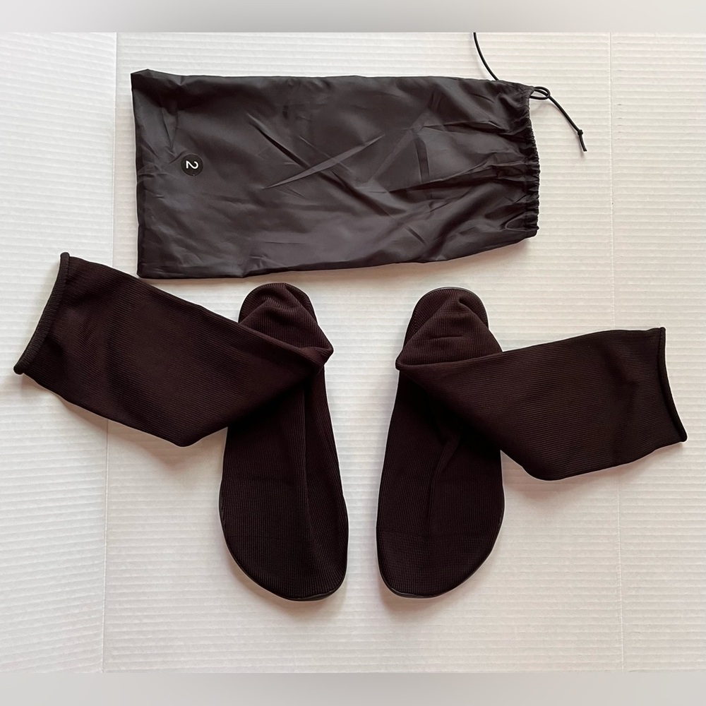 YZY PODs size 2 (9-10,5) Black Yeezy Socks New with bag Fast Shipp Kanye West